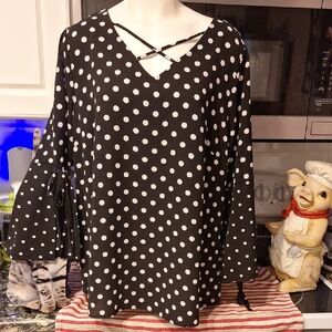 f Dressbarn Black and White Polka Dot Blouse. NWT. size 2X